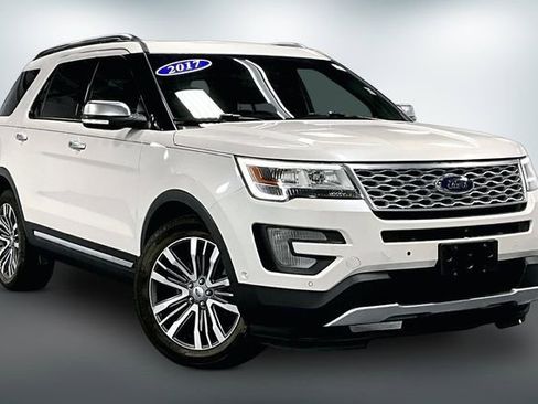 Used 2017 Ford Explorer Platinum AWD/4WD image 1