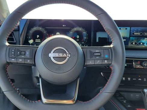 New 2025 Nissan Kicks SR image 19