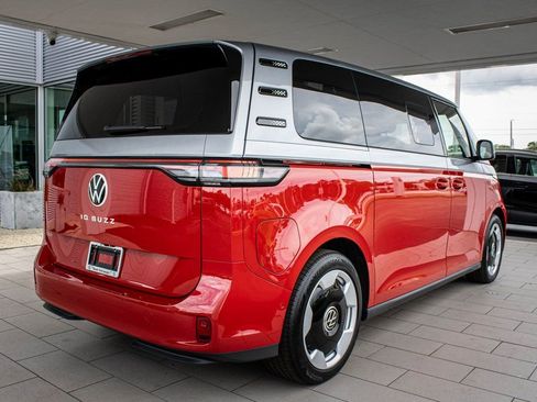 New 2025 Volkswagen ID. Buzz Pro S Plus image 20