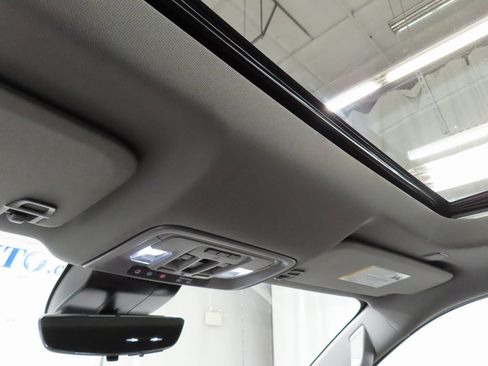 Used 2025 GMC Sierra 2500 Denali w/ Technology Package image 29