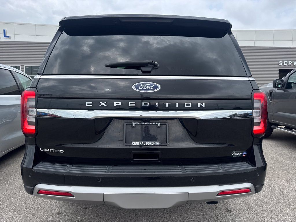 Used 2024 Ford Expedition Limited AWD/4WD image 8