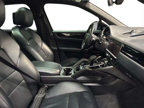 Used 2019 Porsche Cayenne AWD/4WD image 11