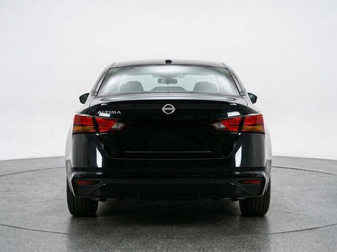 Used 2025 Nissan Altima 2.5 SV FWD image 7