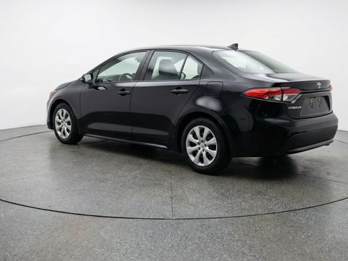 Used 2025 Toyota Corolla LE FWD image 6