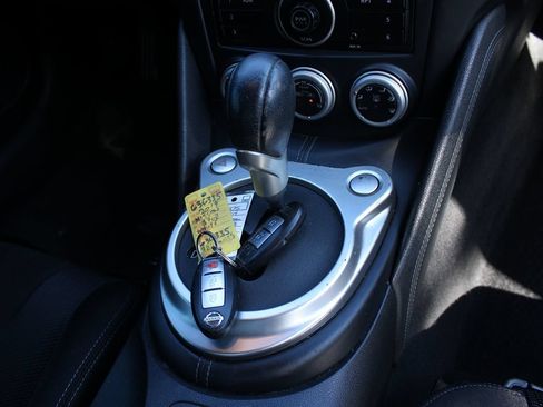 Used 2014 Nissan 370Z Coupe RWD image 13