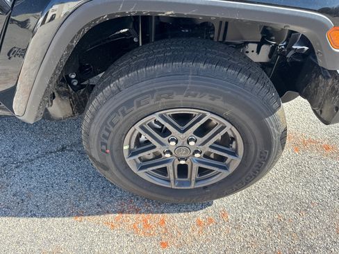 New 2026 Jeep Gladiator Sport image 12