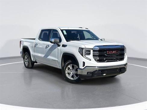 Used 2024 GMC Sierra 1500 SLT image 1