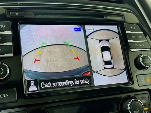 Used 2023 Nissan Maxima SR w/ Sport Mat Group image 19