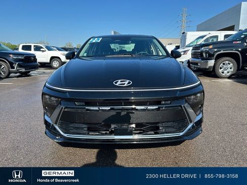 Used 2025 Hyundai Sonata SEL FWD image 2