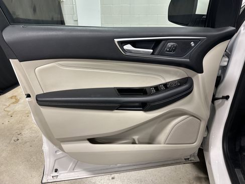 Used 2019 Ford Edge Titanium w/ Cold Weather Package AWD/4WD image 14
