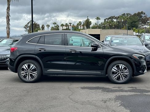 Used 2025 Mercedes-Benz GLA 250 image 2