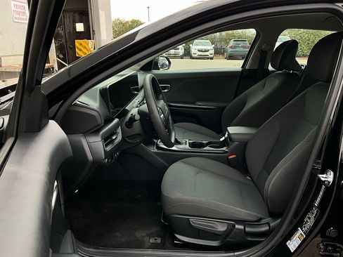 Used 2025 Kia K4 LXS image 10