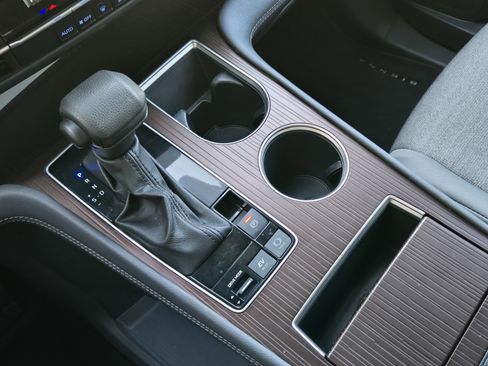 Used 2024 Toyota Sienna LE image 15