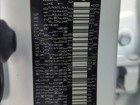 Used 2024 Toyota Corolla LE image 20