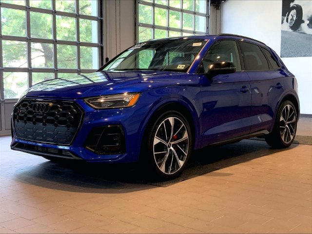 Used 2023 Audi SQ5 Premium Plus w/ Premium Plus Package AWD/4WD image 2