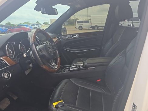 Used 2018 Mercedes-Benz GLS 550 4MATIC image 4