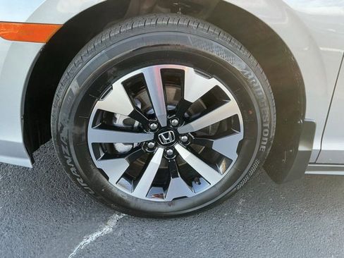 Used 2026 Honda Odyssey EX-L image 10