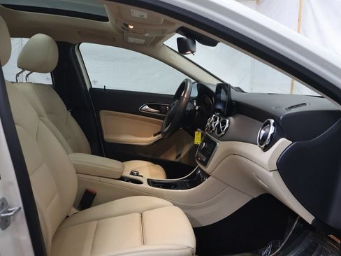 Used 2018 Mercedes-Benz GLA 250 image 9