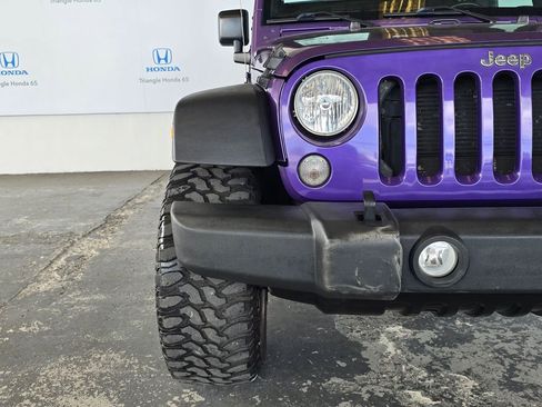 Used 2018 Jeep Wrangler Unlimited Sport S AWD/4WD image 22
