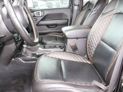 Used 2022 Jeep Gladiator Overland AWD/4WD image 10