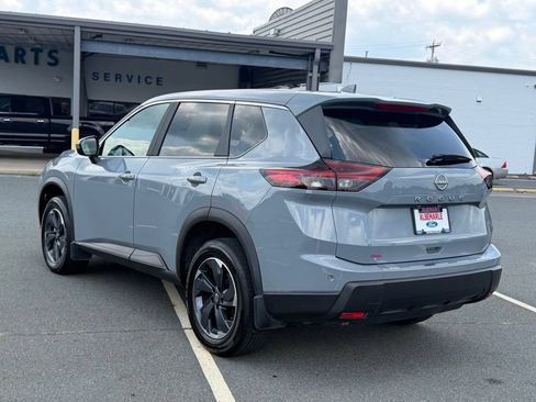 Used 2026 Nissan Rogue SV FWD image 7