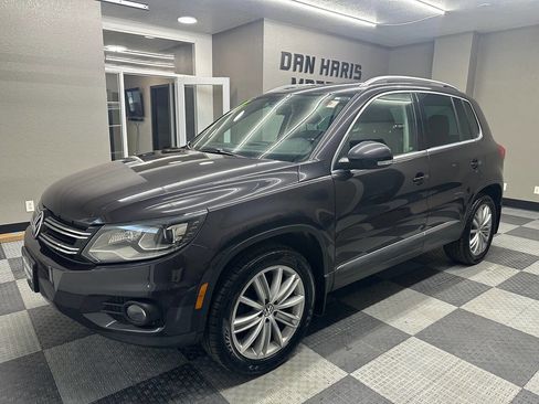 Used 2016 Volkswagen Tiguan SE image 2