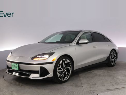 Used 2023 Hyundai Ioniq 6 Limited RWD image 2