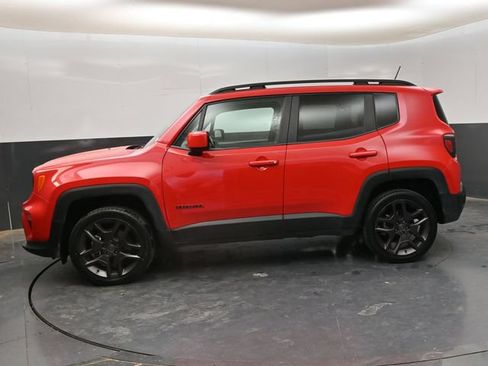 Used 2022 Jeep Renegade Latitude w/ Sun/Sound Group AWD/4WD image 5