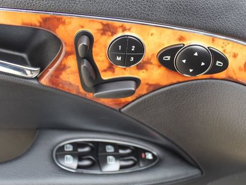 Used 2009 Mercedes-Benz E 350 E 350 image 14