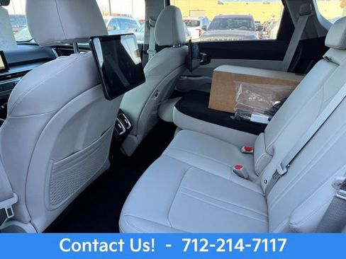New 2025 Kia Sorento S w/ Panoramic Sunroof Package image 14