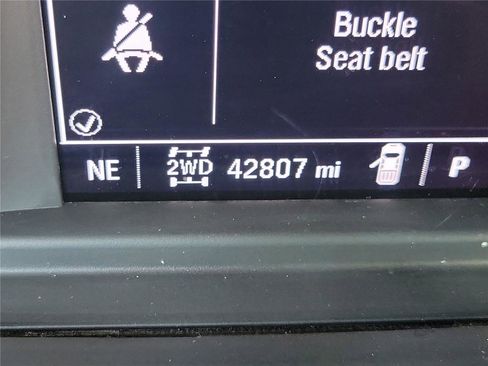 Used 2024 Chevrolet Silverado 1500 Custom Trail Boss w/ LPO, Dark Essentials Package AWD/4WD image 27