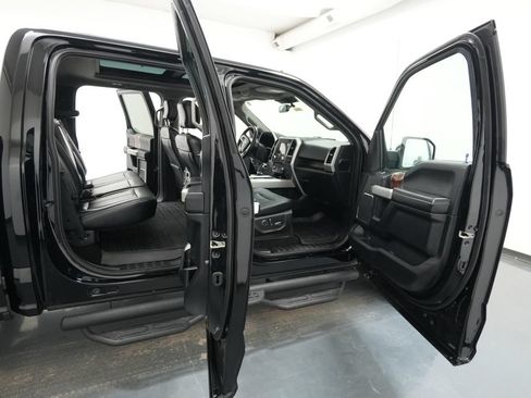 Used 2018 Ford F150 Lariat w/ Equipment Group 502A Luxury AWD/4WD image 33