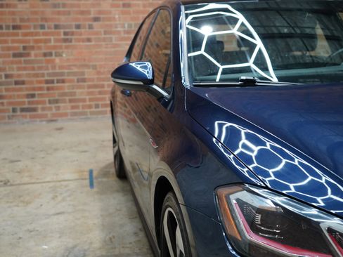 Used 2018 Volkswagen GTI SE w/ SE Leather Package image 25