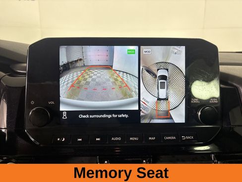 Used 2023 Nissan Pathfinder Platinum image 19