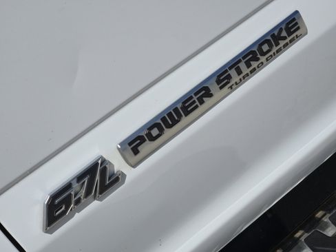 Certified 2022 Ford F250 Lariat w/ Lariat Value Package image 11