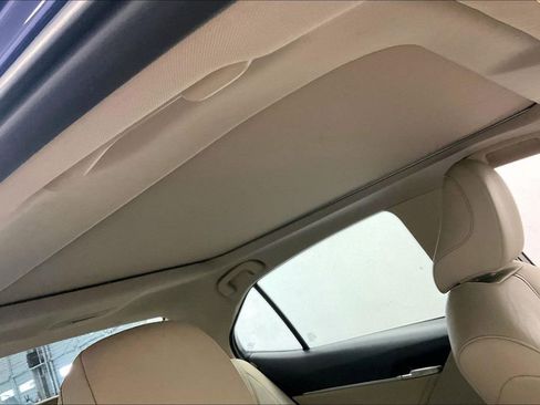 Used 2018 Toyota Camry XLE FWD image 22