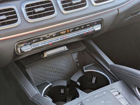 Used 2025 Mercedes-Benz GLE 350 4MATIC image 16