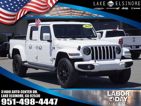 Used 2023 Jeep Gladiator Overland AWD/4WD image 1