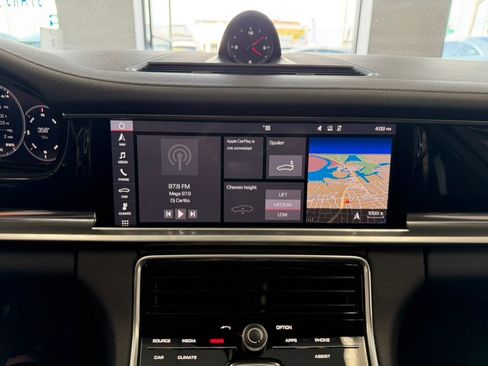 Used 2018 Porsche Panamera 4 AWD/4WD image 44