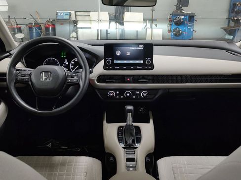 Used 2023 Honda HR-V LX image 16