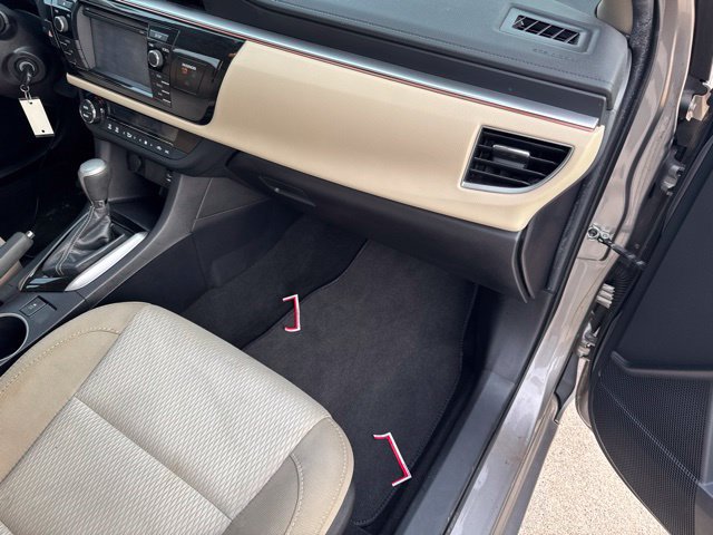 Used 2016 Toyota Corolla LE FWD image 9