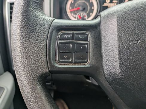 Used 2020 RAM 1500 Classic SLT image 17