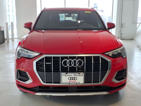 Used 2020 Audi Q3 2.0T Premium w/ Convenience Package AWD/4WD image 2