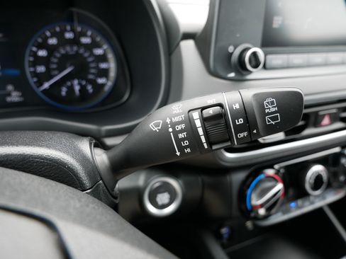 Certified 2023 Hyundai Kona SEL AWD/4WD image 29