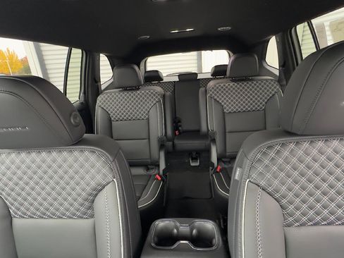 New 2026 GMC Acadia Denali image 18