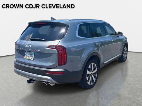 Used 2022 Kia Telluride S FWD image 6