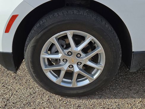 Used 2024 Chevrolet Equinox LT image 11