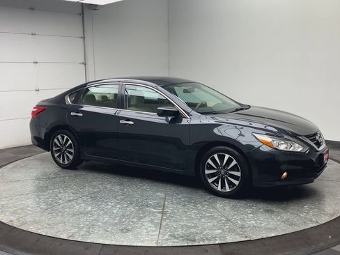 Used 2017 Nissan Altima 2.5 SV image 34