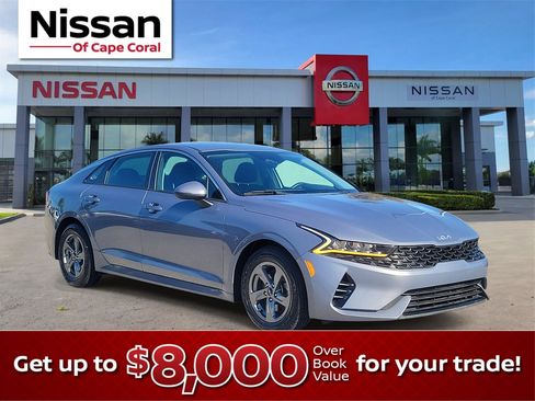 Used 2023 Kia K5 LXS image 1