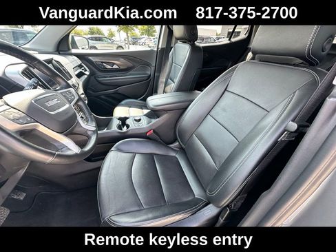 Used 2024 GMC Terrain SLT image 13